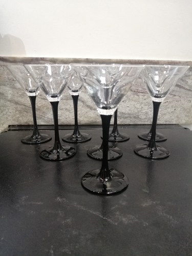 8 Vintage Luminarc Martini/Cocktail Glasses , Black Stem . - Picture 4 of 12