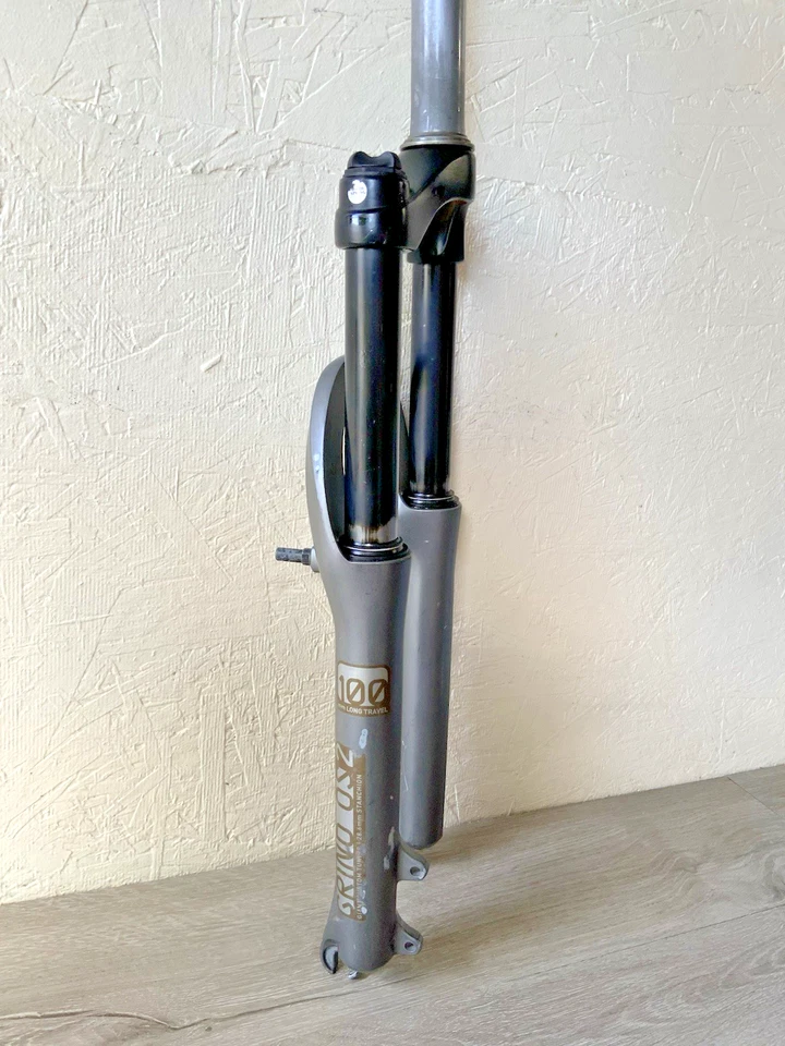 HORQUILLA SUSPENSIÓN DELANTERA SPINNER 26-ER 2.4 KGS 1 1/8 PULGADAS 205 MM DIRECCIÓN MECÁNICA Foto 4 de 4