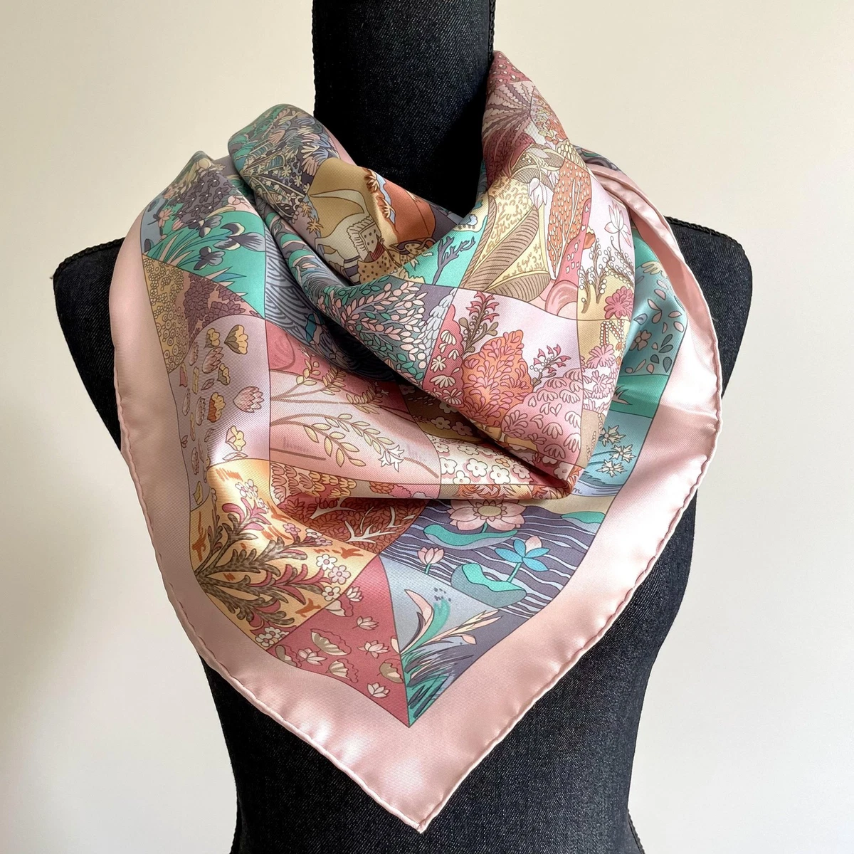 Foulard/Carré/Chale ☆GIVENCHYen soie-39g ☆ Scarf Schal