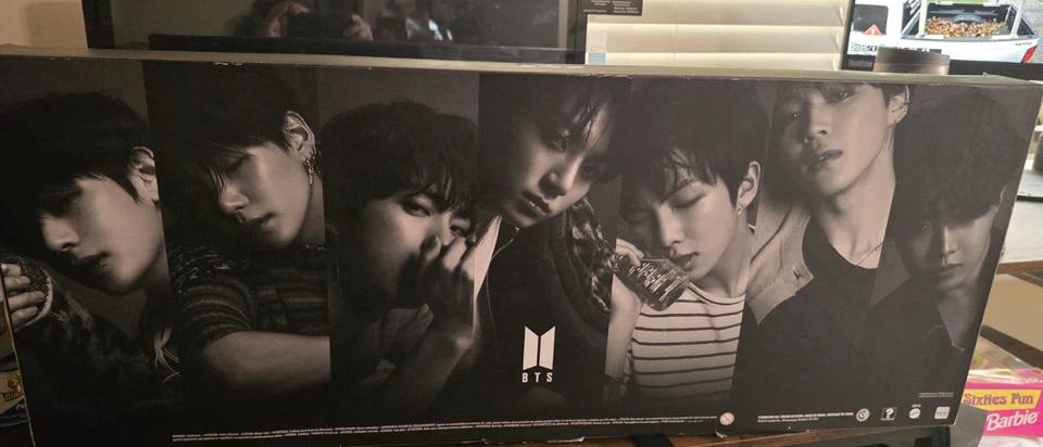 Juego de 7 figuras muñecas Barbie del ejército Mattel X BTS Foto 2 de 2