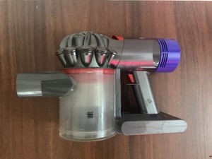 Dyson V8 Akku Staubsauger SilberNickel Nur Hauptgerät ohne Netzteil ohne Zubehör
