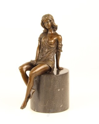 Erotische Bronzefigur,Sinnlichkeit,  weiblicher Akt, Erotikfigur, Nacktfigur