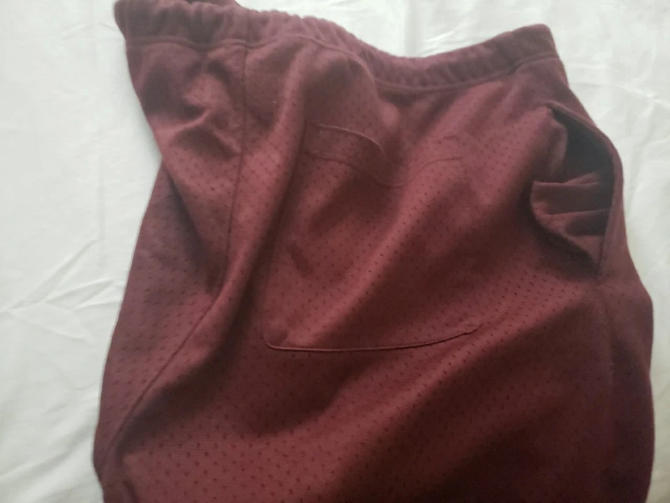 Essentials F.O.G Mens Shorts Size L Burgundy - Image 3 of 4