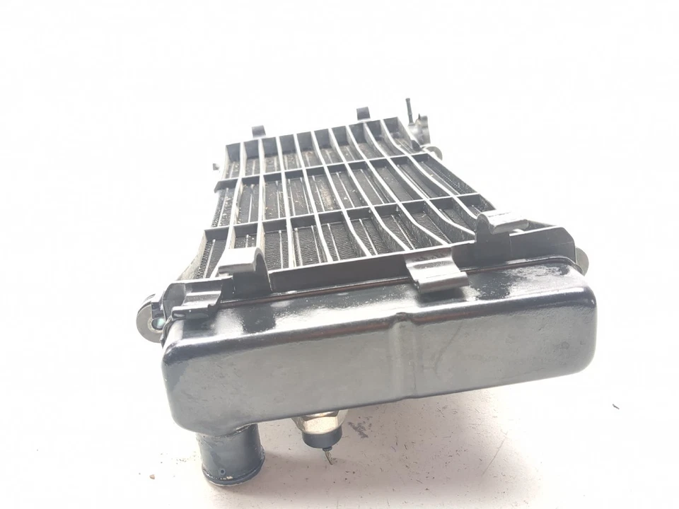 Radiador motor motor Honda VFR750 94-97 Interceptor 750 Foto 3 de 4