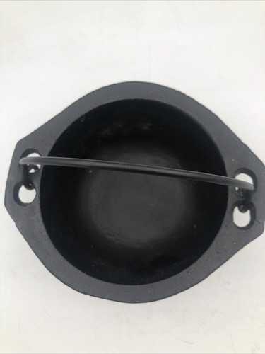 NAii Cast Iron Cauldron Black Rustic Kettle Pot With Metal Handle 5" × 3” - Picture 3 of 6