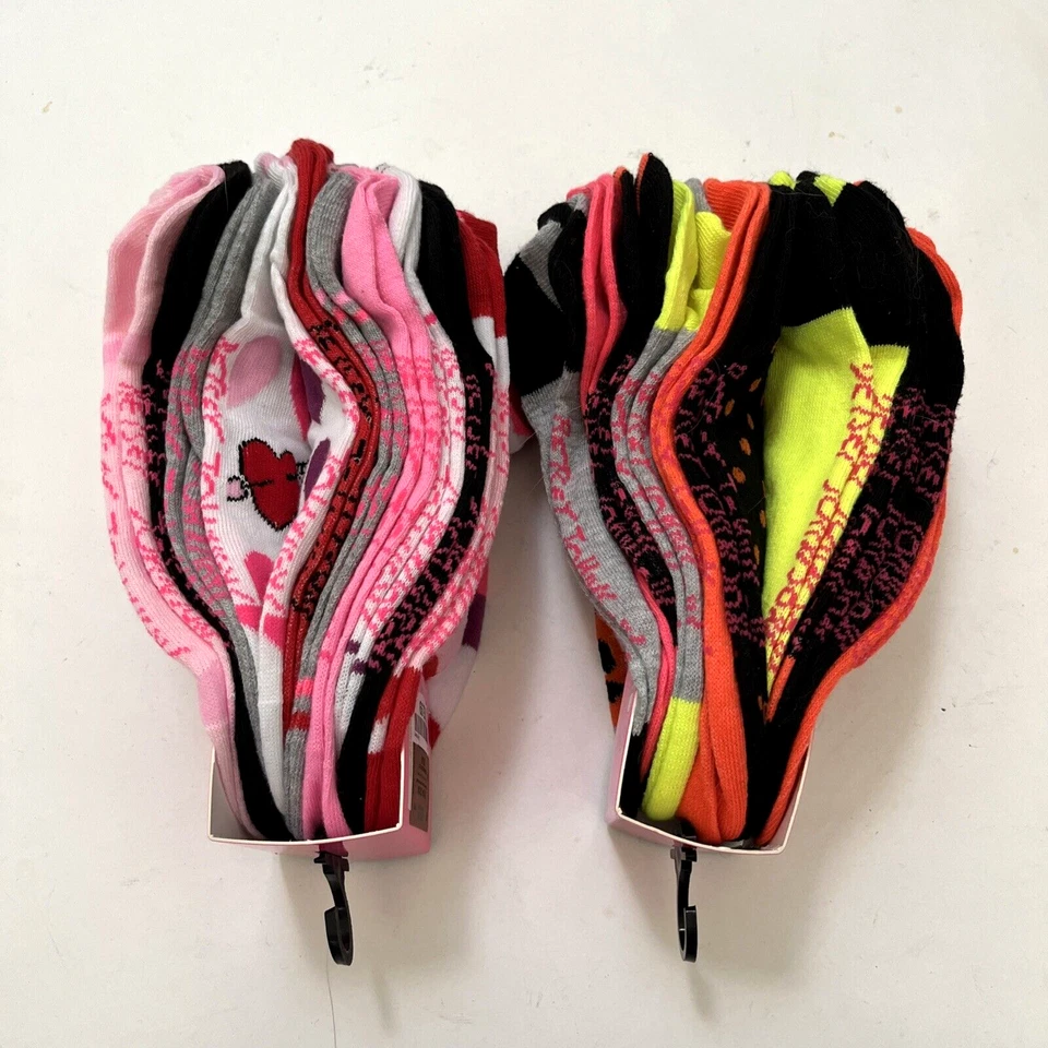 NUEVO CON ETIQUETAS 20 pares de calcetines BETSEY JOHNSON No-Show corazones gatos mezcla de lunares regalo navideño Foto 4 de 4