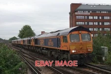 PHOTO  CLASS 66 LOCO NO 66765 + 66776 + 66303 + 66770 + 66731  (2) PASSES BASING