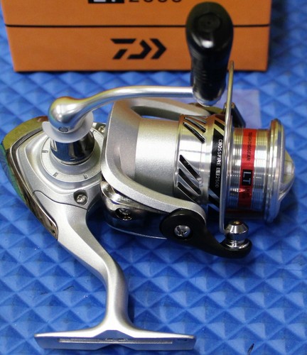 Carrete giratorio Daiwa Crossfire 20CROSSFIRE LT ¡ELIGE TU MODELO! - Imagen 17 de 37