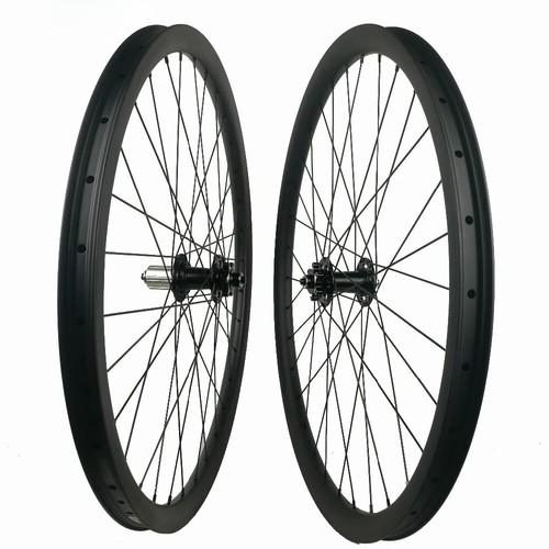Set ruote in carbonio 27,5 29er XC asimmetriche 33mm larghezza 30mm profondità clincher - Foto 2 di 18