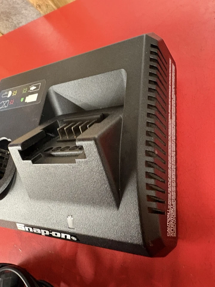Cargador de batería de litio Snap On ctc131a 18v 14,4 V doble bahía Foto 3 de 4