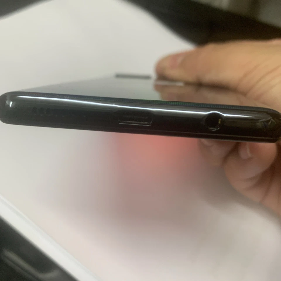 Samsung Galaxy A42 5G , Black, 128GB, Unlocked, Good Condition - Image 4 of 4