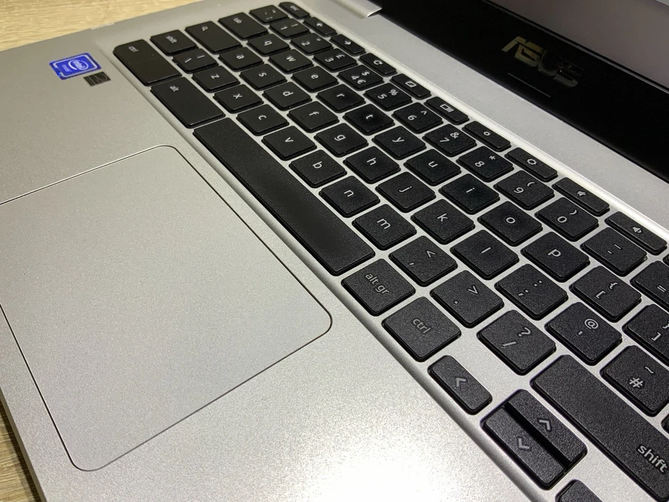 ASUS ChromeBook C423 14" Laptop Intel Celeron CPU N3350 1.10GHz 4GB 32GB EMMc - Image 3 of 4