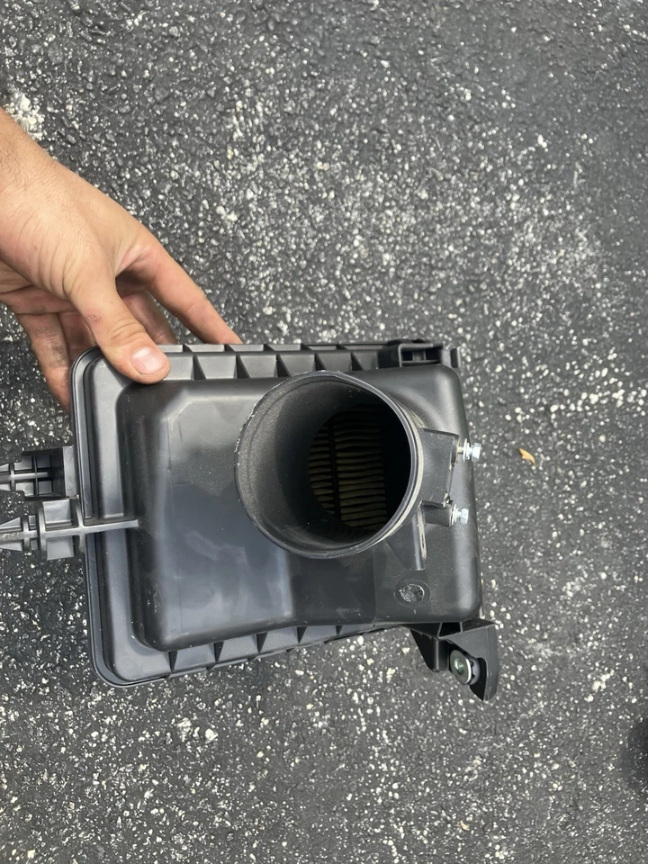 Caja de filtro limpiador de admisión de aire para pasajeros Nissan GT-R 2009-2021 16500-JF00a Foto 2 de 4