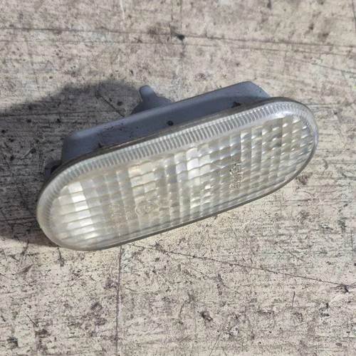 VW PASSAT B5 3B2 Kotflügelblinker vorne links 1J5949117 1.90 Diesel 31512709