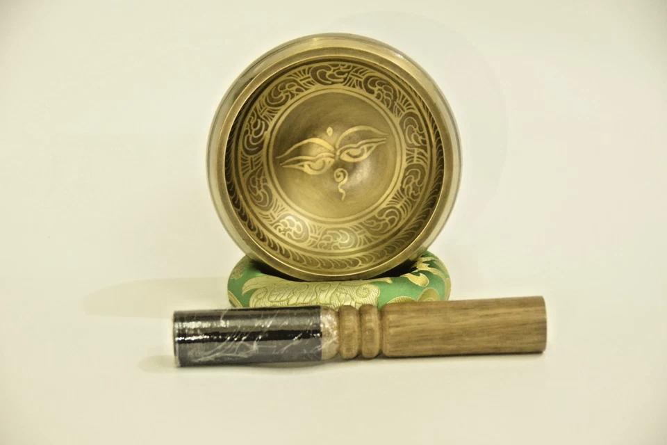 5 Inch Tibetan Singing Bowl Sound Therapy Yoga Healing Handmade Christmas Gift - Image 3 of 4