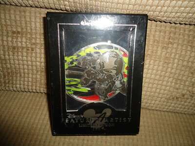 DISNEY WDW FEATURED ARTIST 2005 STITCH THE ESCAPE JUMBO PIN IN BOX LE 750