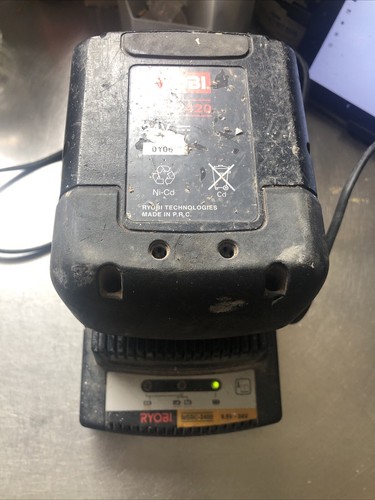 Caricabatteria Ryobi MSBC-2400 9,6 V-24 V Ni-Cd tipo scorrevole solo BPS-2420 - Foto 4 di 5