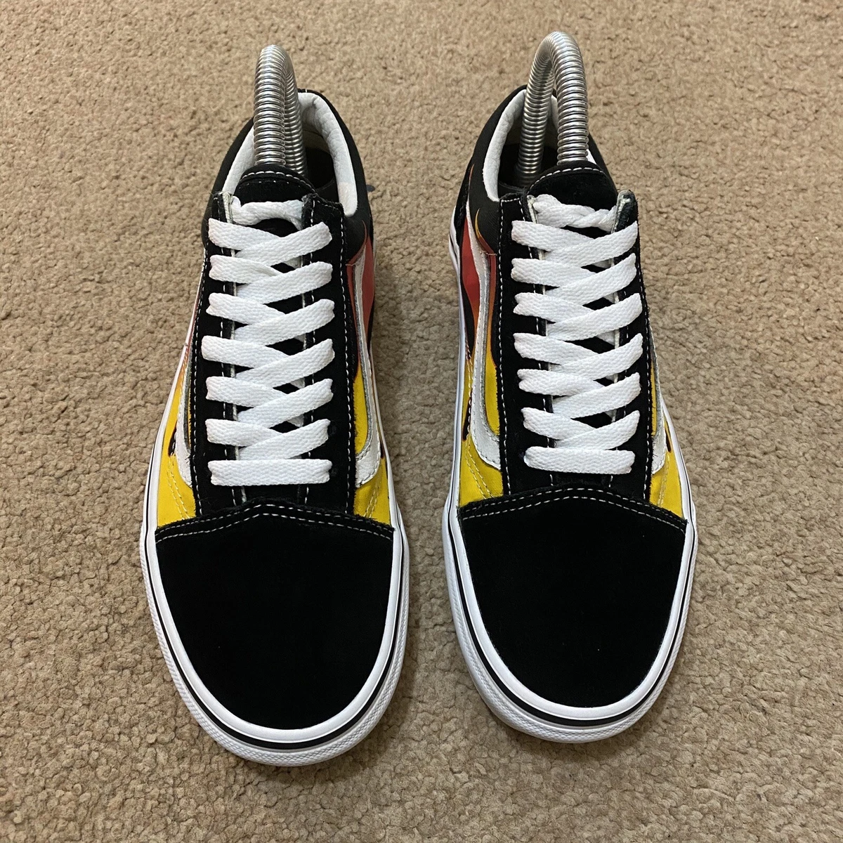 Vans old skool shop flame on feet