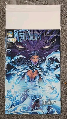 FATHOM COMICS VOLUME 1.SIGNED BY 4 CHARACTERS.2005.RARE.