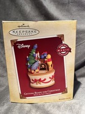 Winnie The Pooh Hallmark Keepsake Ornament Getting Ready For Christmas Disney