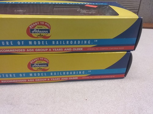 (2) Athearn HO 50' Box Cars Canadian: National Pacific 92886 91214 - Picture 12 of 16