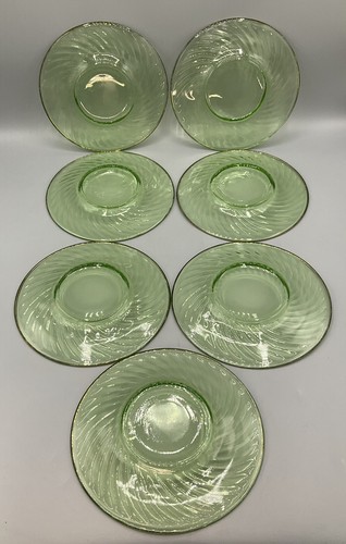 7 Vtg 6” Depression Green Uranium Glass Spiral Bread/Desert Plates Gold Trim Set - Picture 6 of 6