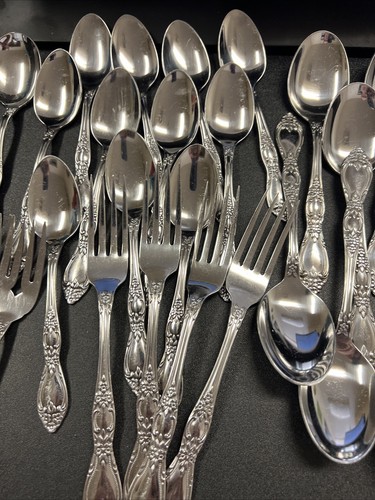 Oneida Huntington Stainless - 46 Pieces - Picture 4 of 9