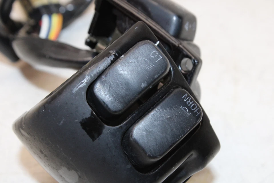 2008 Harley-Davidson V-Rod VRSCAW ЛЕВЫЙ ЗАЖИМ НА РУЧКЕ РУПОР СИГНАЛЫ ПЕРЕКЛЮЧАТЕЛЬ - Изображение 3 из 4