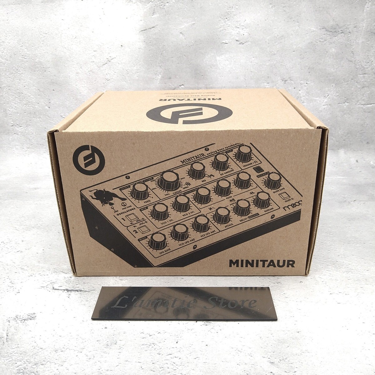 DTM・DAW Moog MINITAUR Amazon.com: MOOG Minitaur - Analog Bass Synthesizer Module