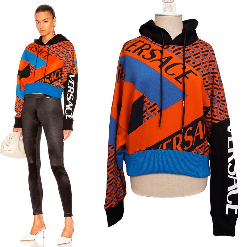 Versace★素敵！College Fit  Blue Logo Print Sweatshirt Versace Men's College Fit Royal Blue Logo Print Crewneck