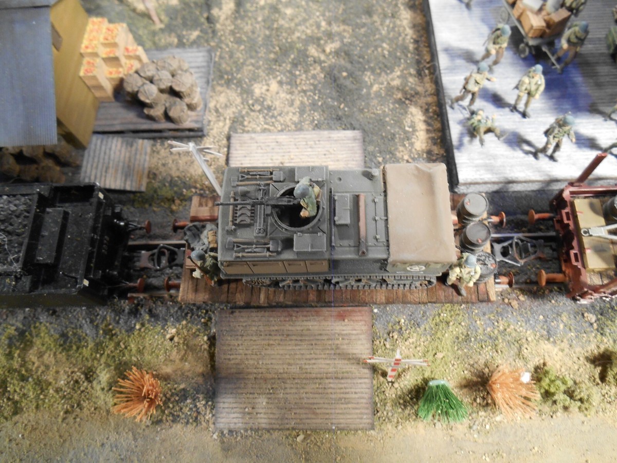 HO Roco Minitanks Patton's 3rd Army Train Railway 2 Cars #A2141