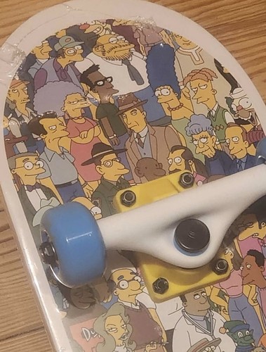 Patineta de Los Simpson TOTALMENTE NUEVA Coleccionable Popsicle Fan Memorabilia Los Simpson - Imagen 3 de 10
