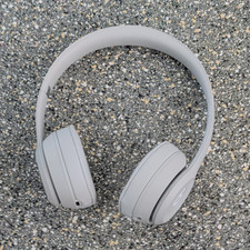 Beats by Dr. Dre Gray Model 4 Bluetooth Over-Ear Headphones with Carrying Case