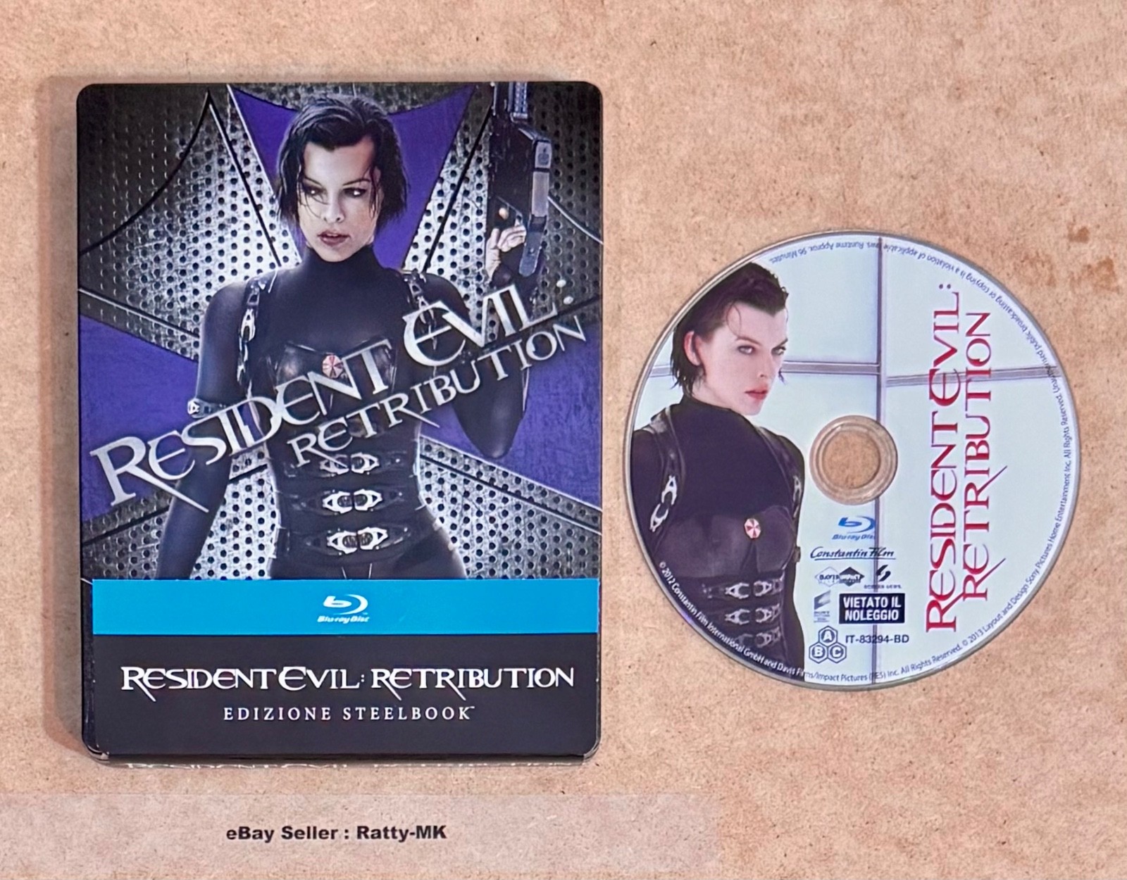 RESIDENT EVIL: RETRIBUTION - ITALIAN IMPORT BLU RAY STEELBOOK - (READ)