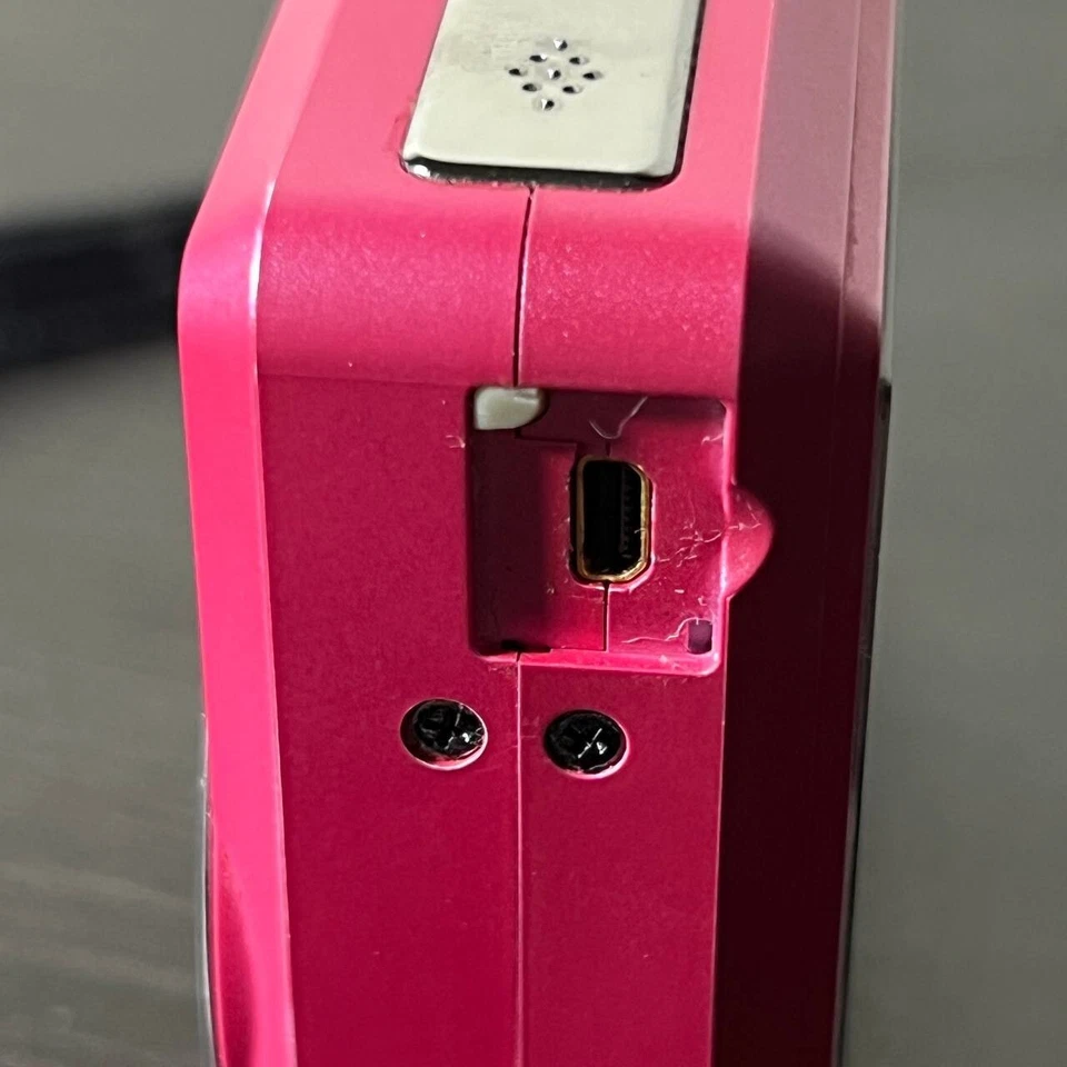 Polaroid i733 7MP Digital Camera Pink – For Parts/Repair – Powers On AS-IS - Image 4 of 4