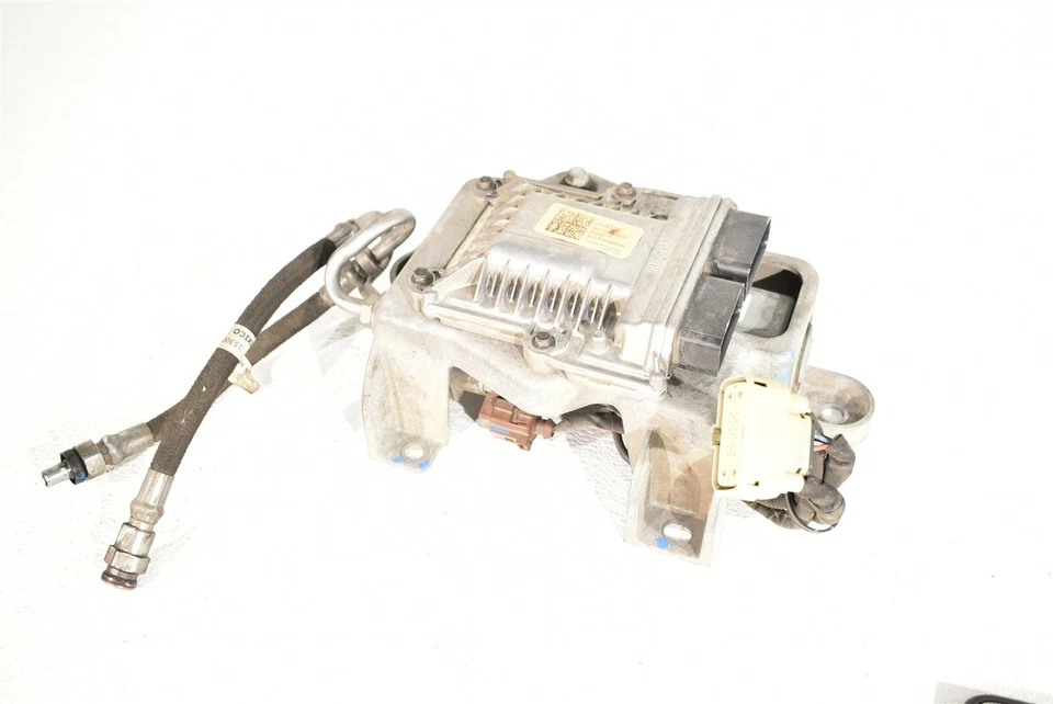 2016 Cadillac Ats-V Sedan Rear Differential Actuator Module 23380158 Aa6686 - Image 2 of 4