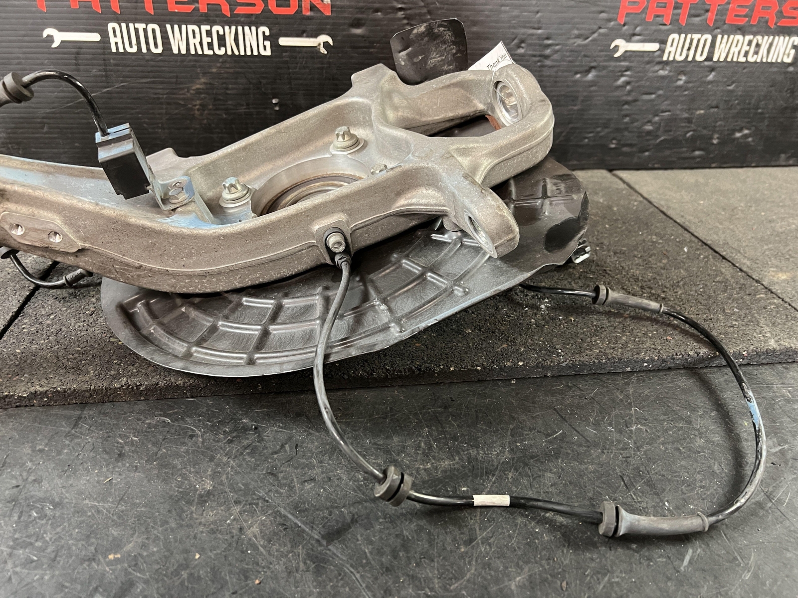 14-20 MASERATI GHIBLI FRONT LEFT SPINDLE STEERING KNUCKLE W/ HUB GRANDSPORT SQ4
