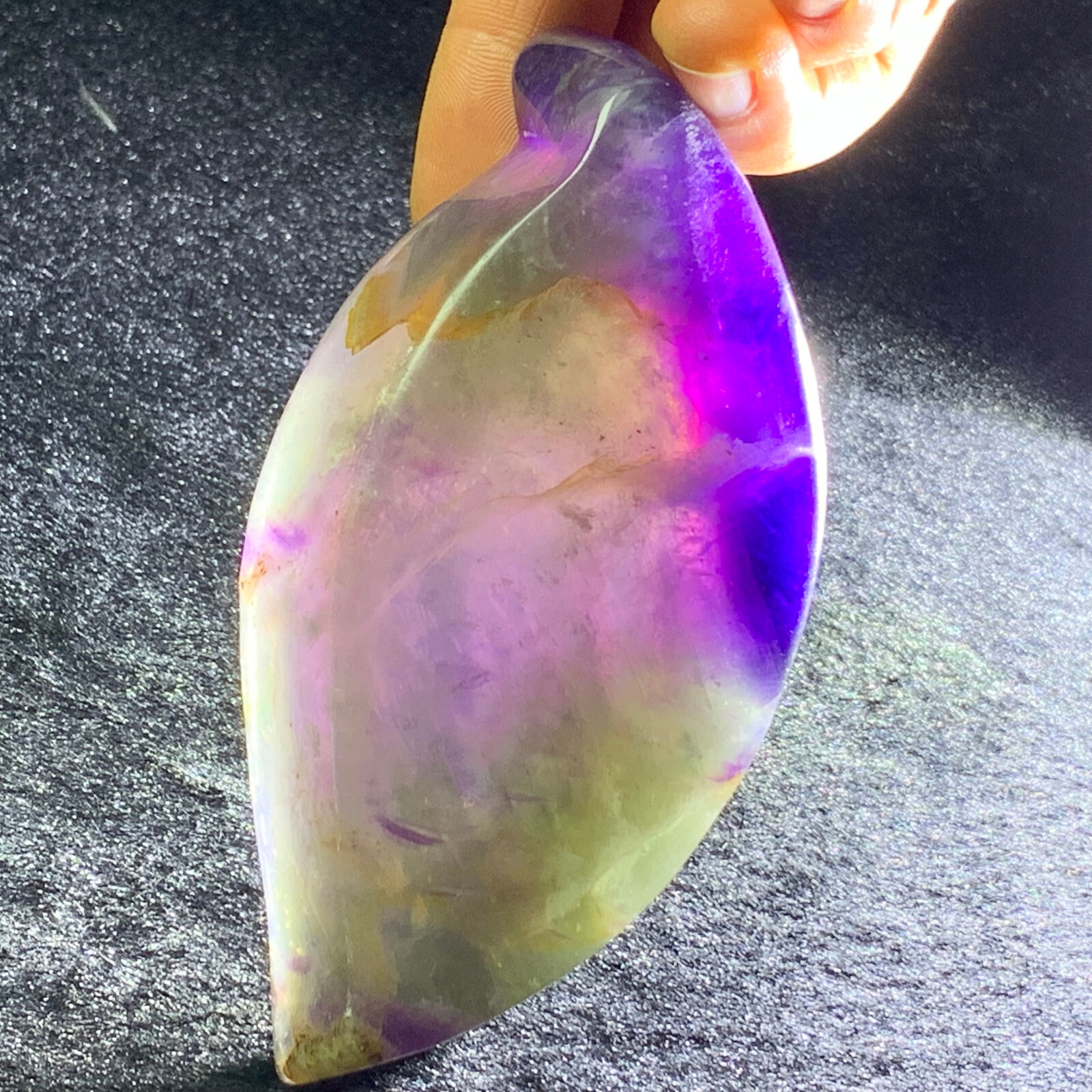 Hand Carved Rainbow Fluorite Quartz Crystal Healing Ashtray 0.46LB