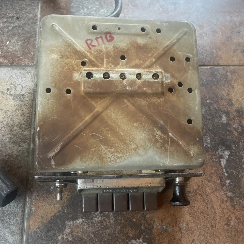 MERCEDES BENZ PONTON 190 SL BECKER EUROPA RADIO 220 SE S WORKED WHEN REMOVED - Image 2 of 4