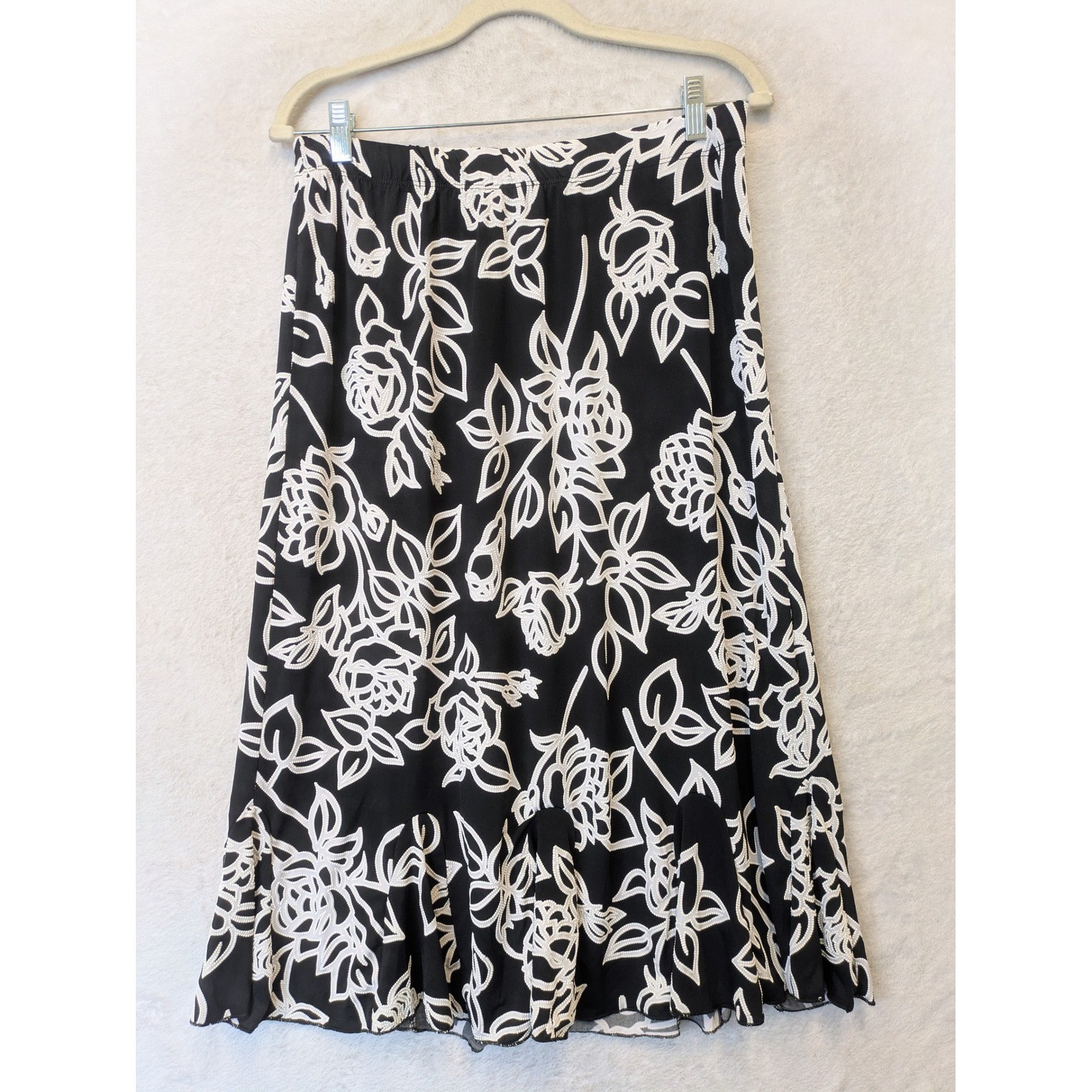 SJS Midi Skirt Women's Medium Navy Blue White Floral Ruffle Hem Elastic Waist-image