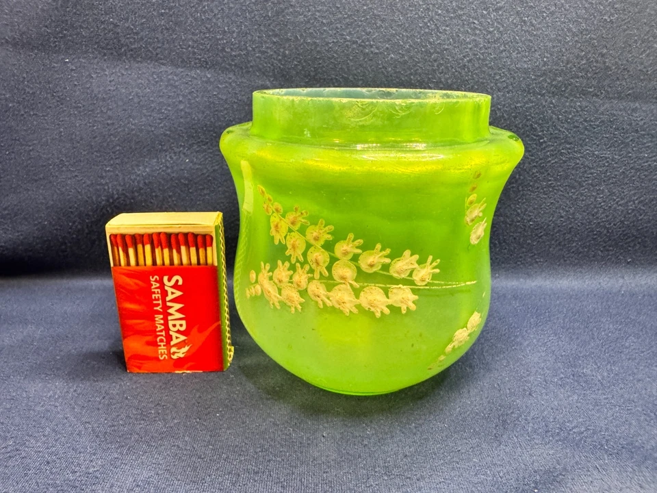 Uranium Glass Hand Painted Vase Spooner Green Opalescent Glow Antique Victorian - image 4 of 4