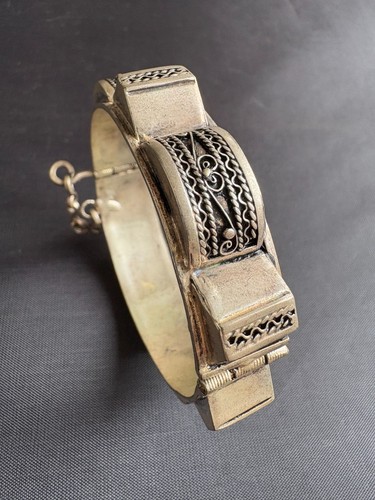 Berber Cuff Bracelet Handcrafted Moroccan Cuff Filigree Work Pin Closure - Picture 2 of 10
