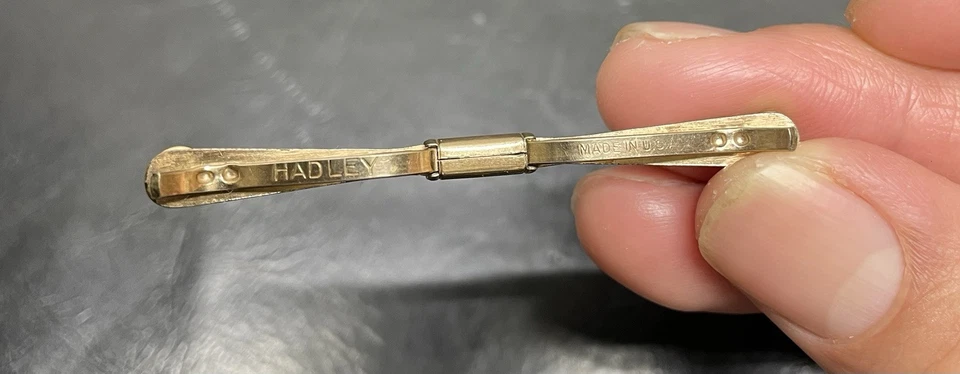 Vintage Hadley Tie Clip Collar Bar, Gold Tone, Light Blue Small Stones. - Image 3 of 4