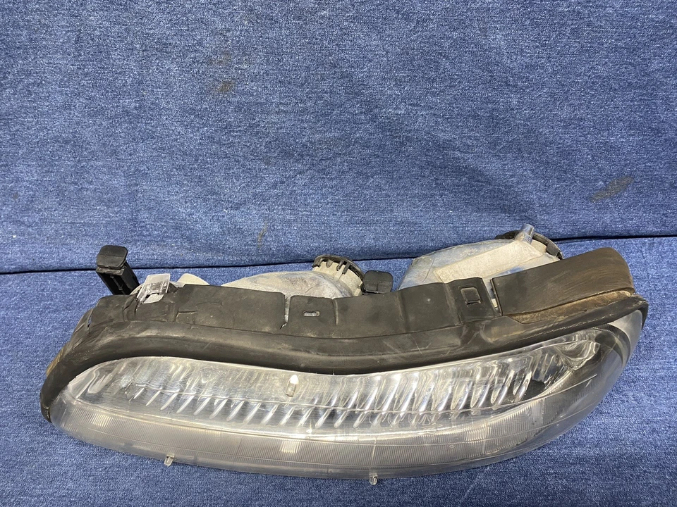 1997 98 99 2000 01 02 03 04 2005 Conjunto de Farol Oldsmobile Cutlass LIMPO - Imagem 4 de 4