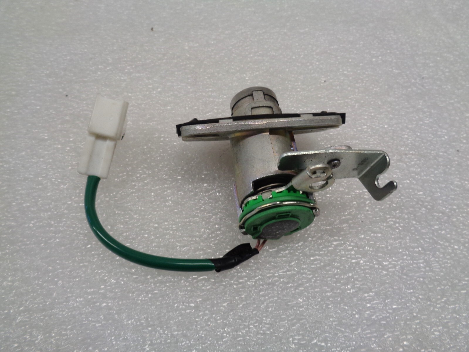 16-20 Toyota Mirai Smart Key Keyless Remote w/ Trunk Lock Cylinder OEM AK240936