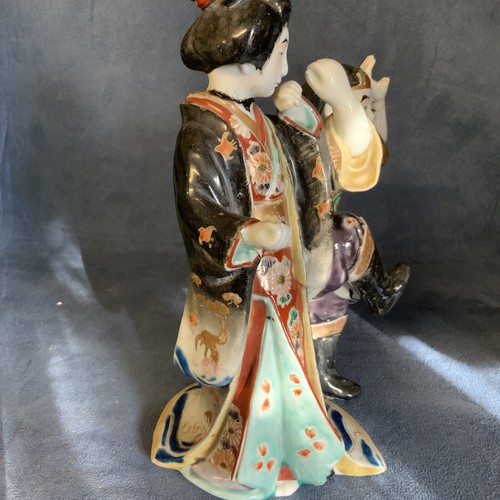 chinese fiqurine of man and woman - Picture 2 of 7