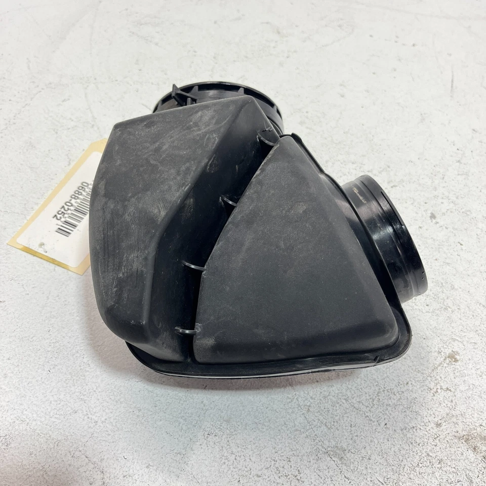 2017-2020 BMW 430i 230i 330i F32 F36 ENGINE AIR INTAKE CLEANER RESONATOR OEM - Image 4 of 4