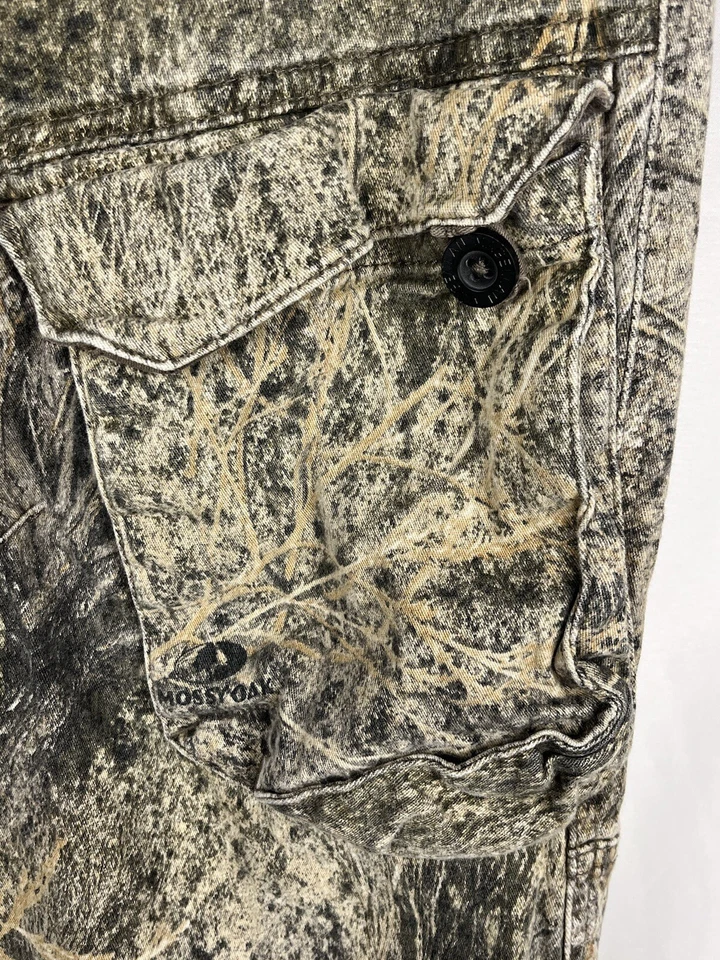 Trendy Camo Cargo Pants Soft Stretch Grunge Skater 28.5W 27.5L Unisex Streetwear - Image 4 of 4