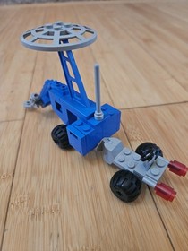 LEGO Vlassic Space 6844 Seismologic Vehicle And 6808 Galaxy Trekkor Vintage