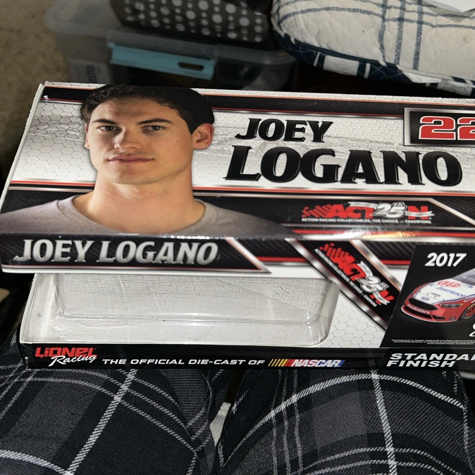 Joey Logano #22 AAA Insurance 2017 Fusion 1:24 Scale 1 Of 505 Autographed - Image 2 of 4
